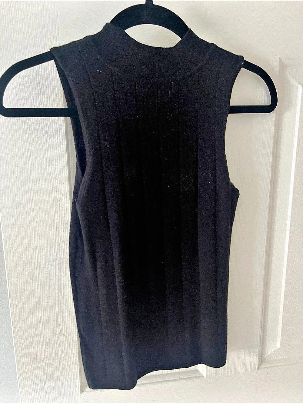 EVEREVE Black Sleeveless Top Size Small Like New